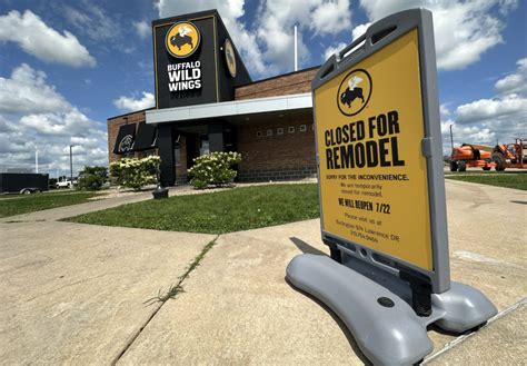 buffalo wild wings galesburg - BUFFALO WILD WINGS 